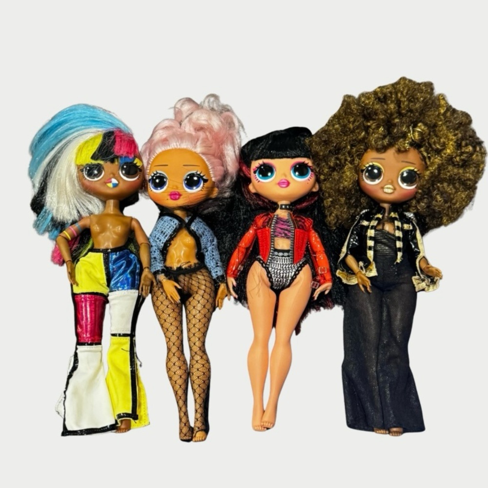 💙 LOL OMG Dolls Lot of 4